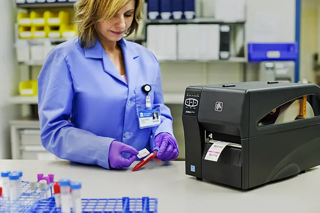 Etiqueteuse industrielle laboratoire